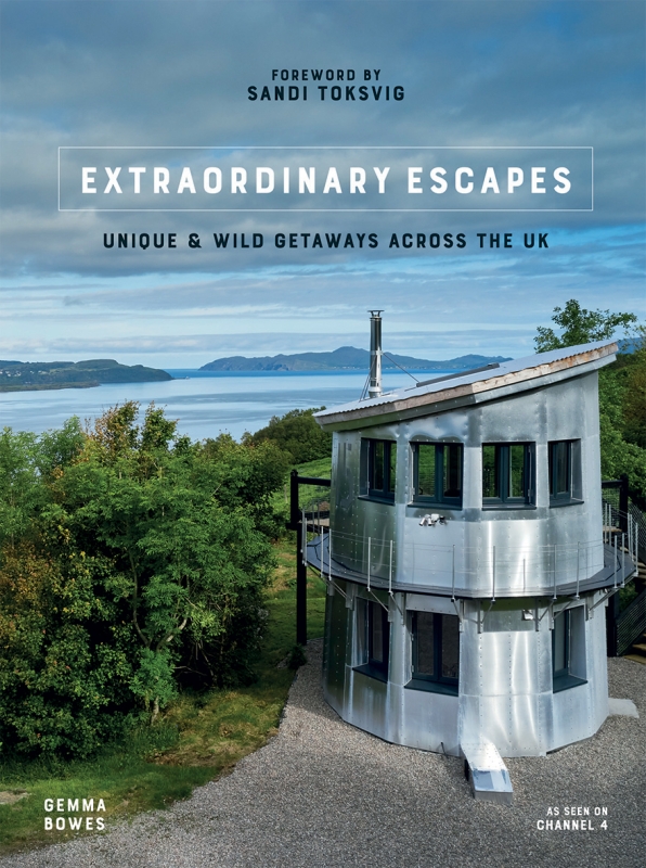 Book cover image - Extraordinary Escapes