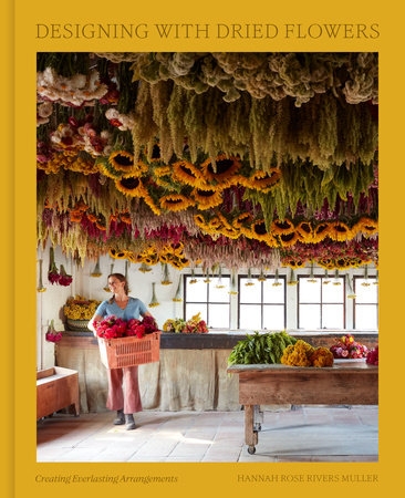 Book cover image - Designing With Dried Flowers