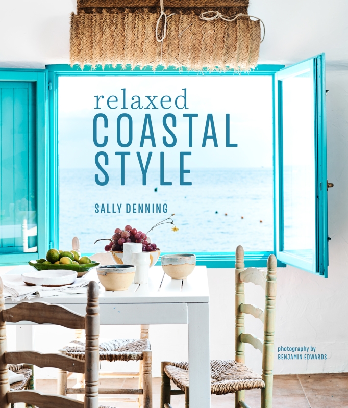 Book cover image - Relaxed Coastal Style